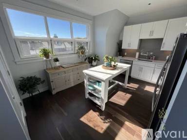 Main picture of 136 Babcock St