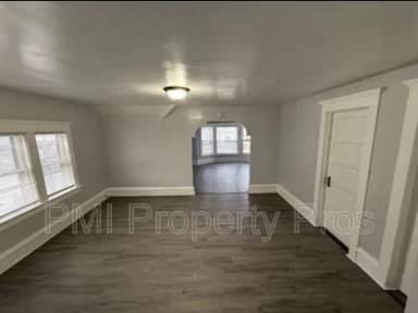 Main picture of 3225A N 27th St