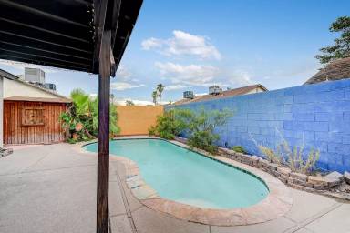 Main picture of 7051 Kenwood St