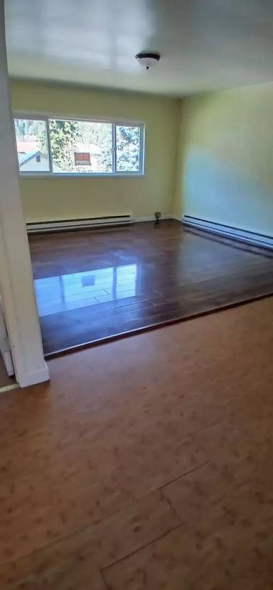 Main picture of 720 Riverside Ave