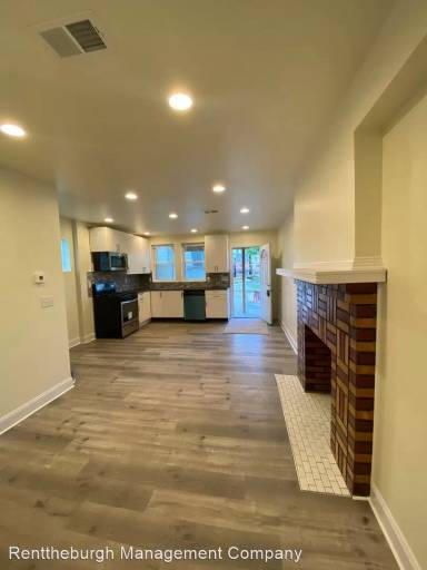 Main picture of 2711 Eccles St