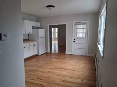 Main picture of 8 Acorn St