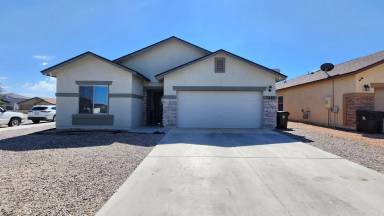 Main picture of 5889 Alpha Cir