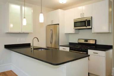 Main picture of 658 Massachusetts Ave