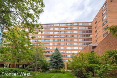 Main picture of Horizon West Condominiums