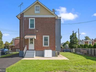 Main picture of 7138 Shelbourne St