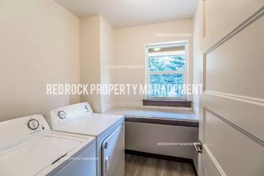 Main picture of 1533 E Latitude Ln