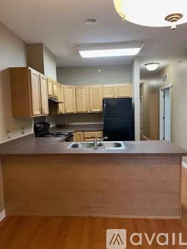 Main picture of 1561 Fort St