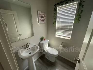 Main picture of 2002 Smith Dr