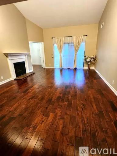 Main picture of 21650 Burbank Blvd