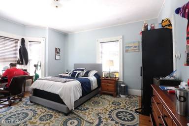 Main picture of 17 Saint Lukes Rd