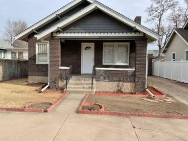 Main picture of 316 E Adams Ave