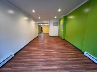 Main picture of 533 Sutter Ave