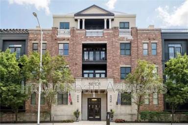 Main picture of 355 E Ohio St