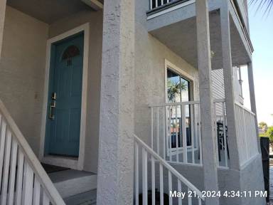 Main picture of 1013 Apollo Beach Blvd