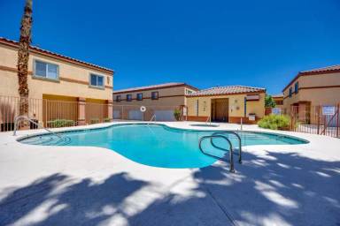 Main picture of 4915 E Russell Rd
