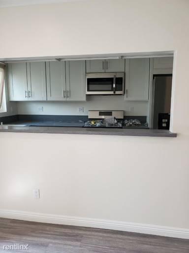 Main picture of 528 N Alexandria Ave