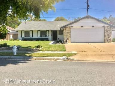 Main picture of 17292 Poplar St