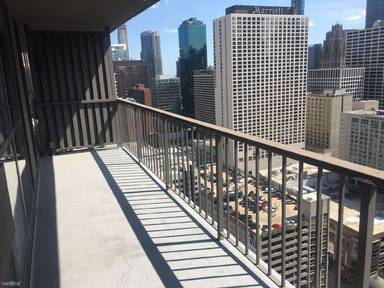 Main picture of 10 E Ontario St Apartments