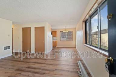 Main picture of Executive Arms Apartments