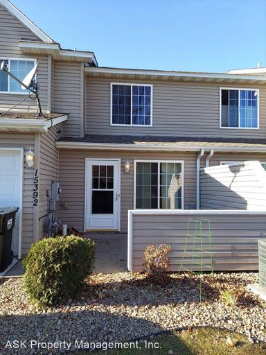 Main picture of 15392 Radium St NW