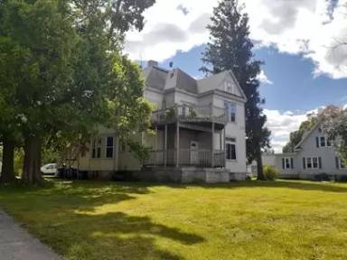 Main picture of 210 E Main St