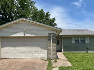 Main picture of 11819 E 37th Pl