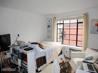 Main picture of 63 W 8th St