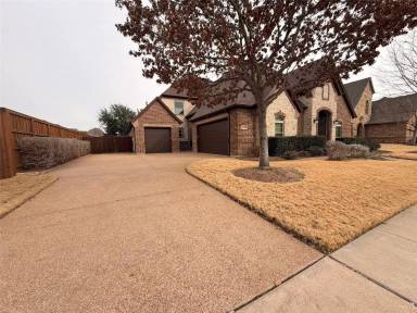 Main picture of 8116 Canyon Oak Dr