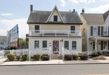 Main picture of 726 Potomac Ave