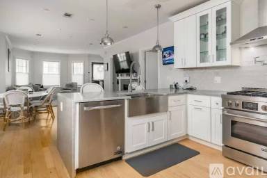 Main picture of 8 Hamilton Rd
