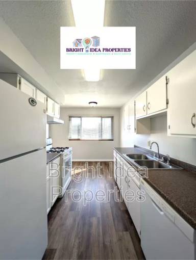 Main picture of 5940 E River Rd