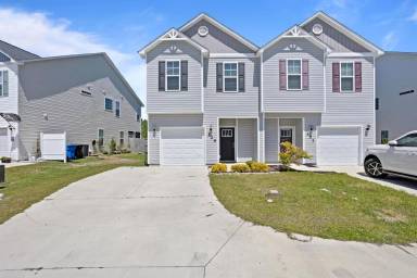 Main picture of 301 - 303 Frisco Way