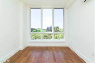 Main picture of 581 Ocean Pkwy