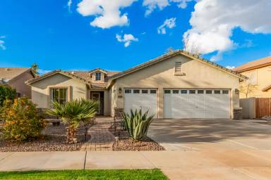 Main picture of 3268 E Park Ave