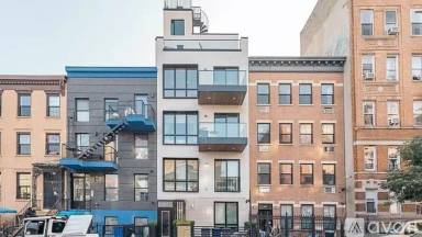 Main picture of 164 S 3rd St
