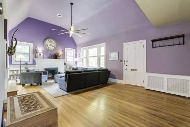 Main picture of 612 Greenbrier Dr