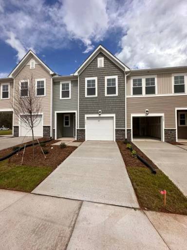 Main picture of Triple Crown Community