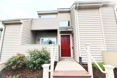 Main picture of 1300 Bradley Dr