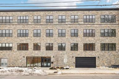 Main picture of 20 W Allens Ln