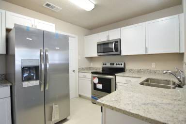 Main picture of 105 Benjamin Cir
