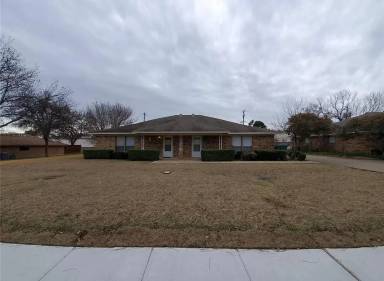 Main picture of 106 Westpark Dr N