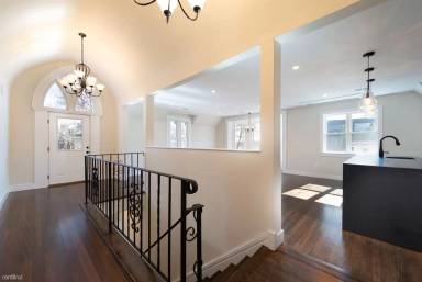 Main picture of 15 Playstead Rd