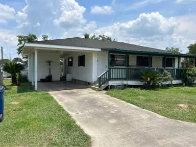 Main picture of 422 Ann Dr
