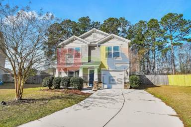 Main picture of 453 Lions Den Dr