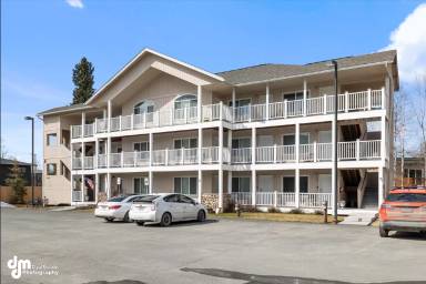 Main picture of 3725 E 43rd Pl