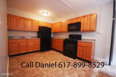 Main picture of 102 Cypress St