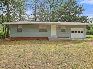 Main picture of 5082 Lurline Dr