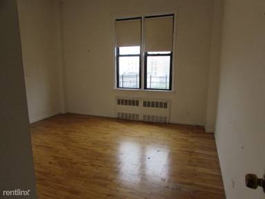 Main picture of 215 W 101st St
