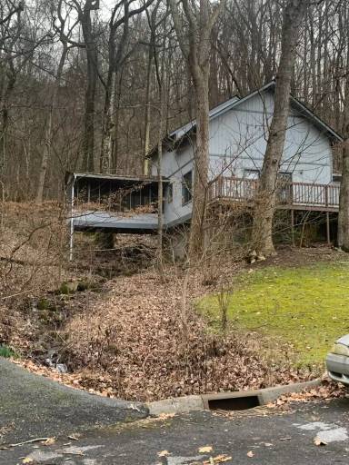 Main picture of 2024 Queensbury Ct